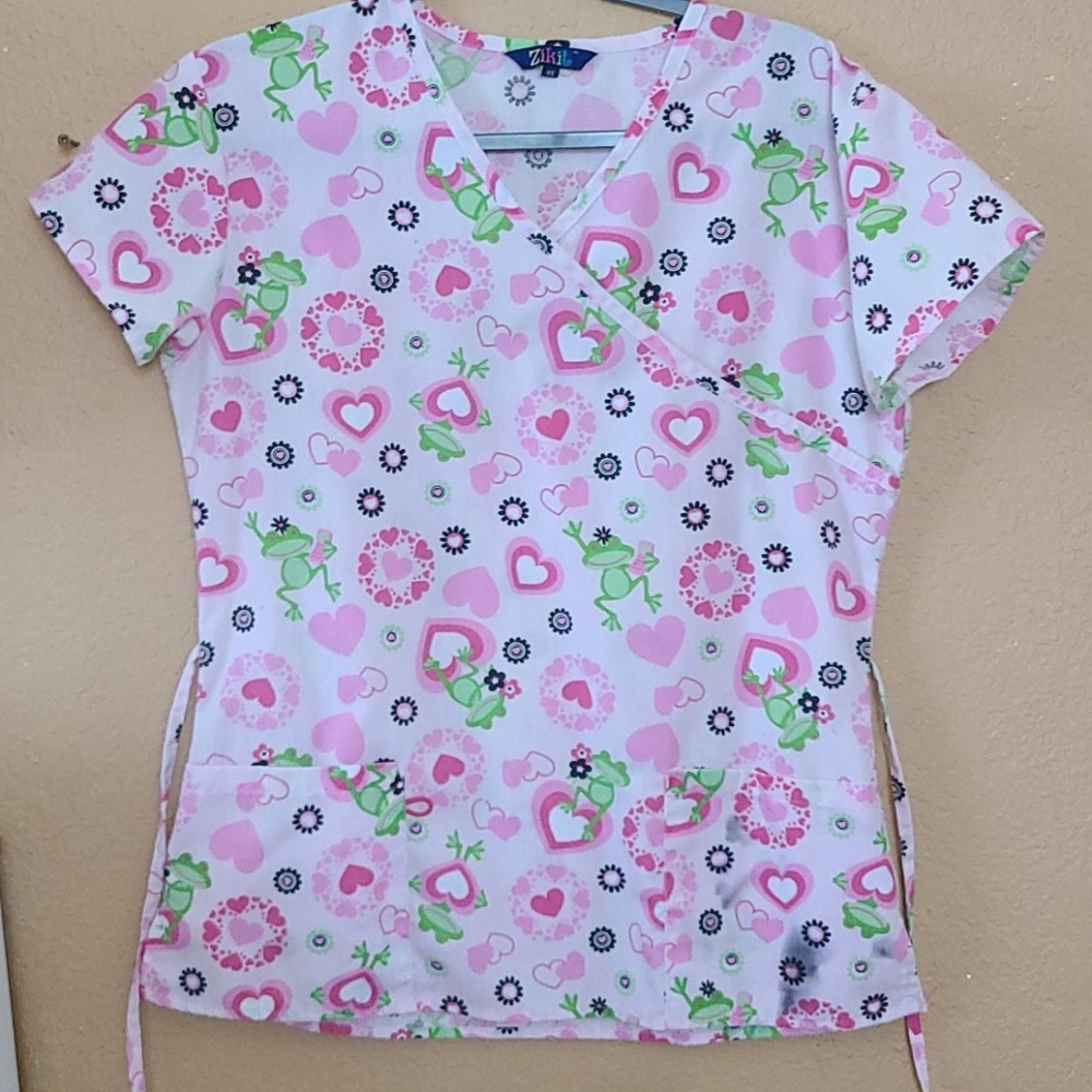 Uniform medical top scrub